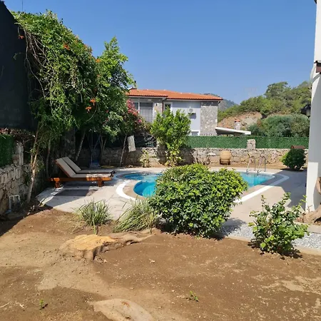 Dalos Villa *